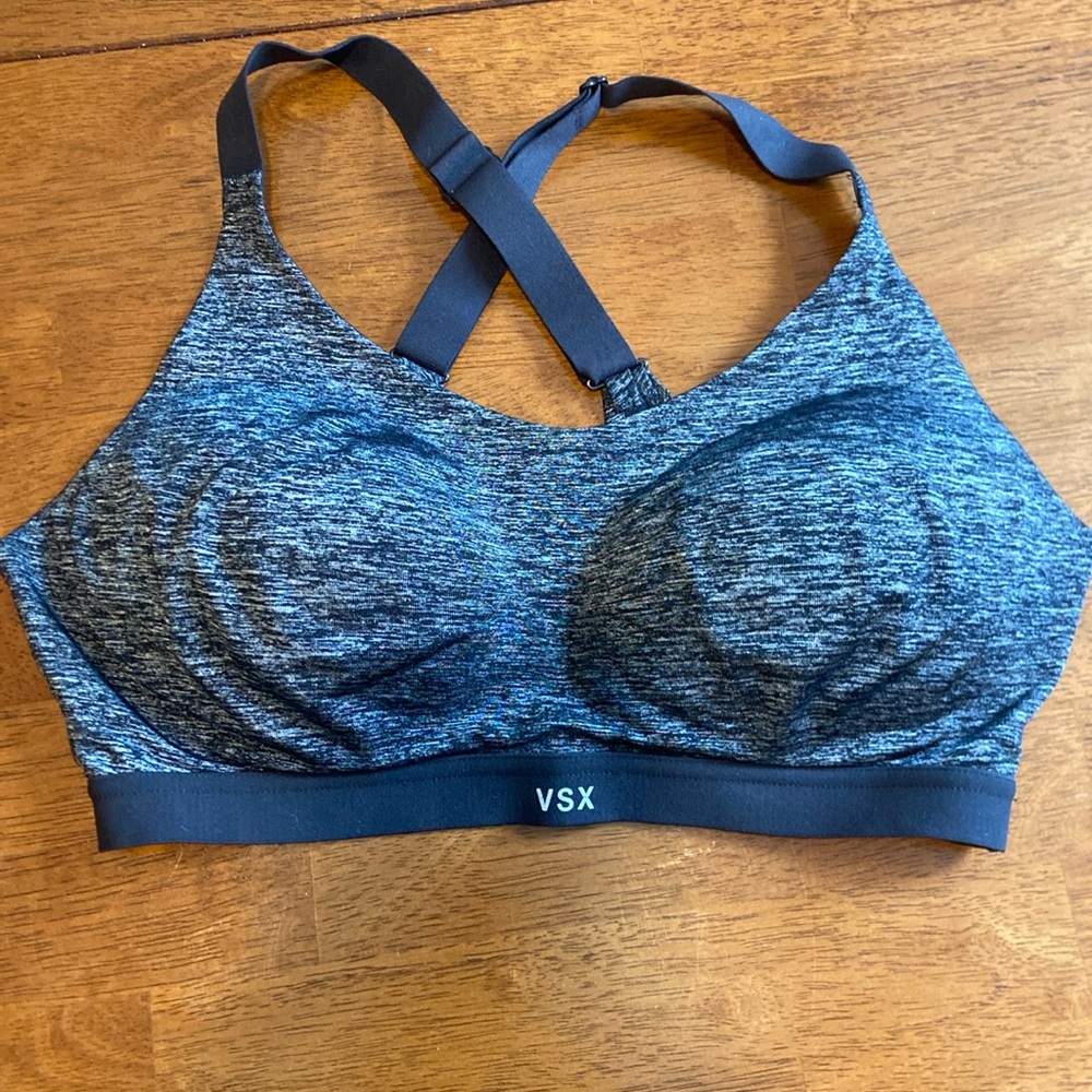 Victoria’s Secret X sport sports bra